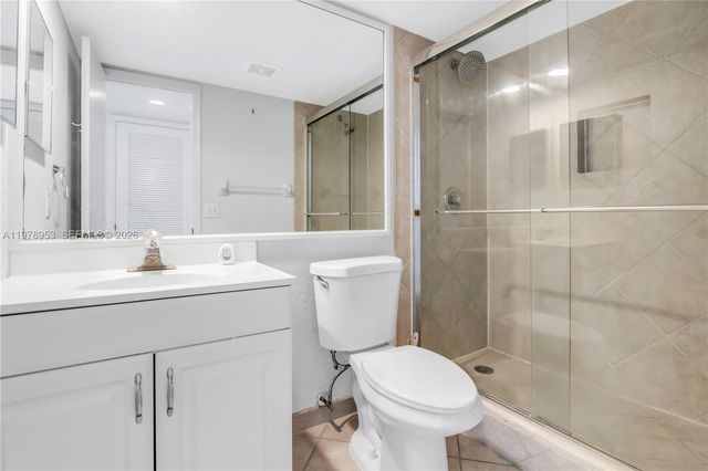 2322 S Cypress Bend Dr 311, Pompano Beach, FL 33069