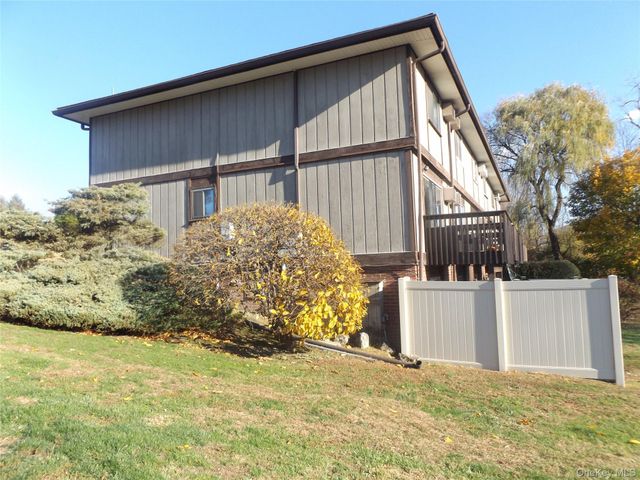 5 Millholland Drive F, Fishkill, NY 12524