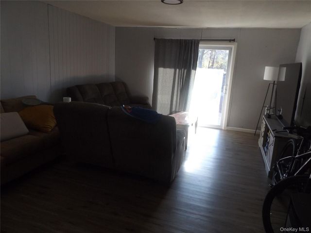 5 Millholland Drive F, Fishkill, NY 12524