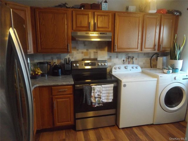 5 Millholland Drive F, Fishkill, NY 12524