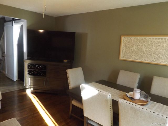 5 Millholland Drive F, Fishkill, NY 12524