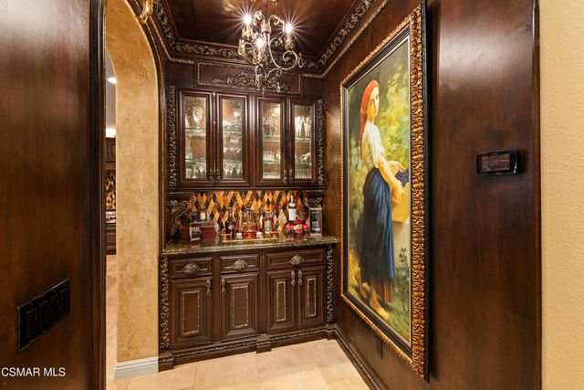 3320 Whispering Glen Court, Simi Valley, CA 93065