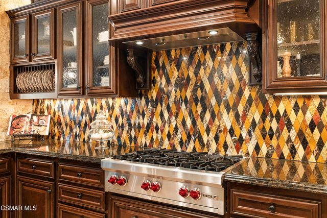 3320 Whispering Glen Court, Simi Valley, CA 93065