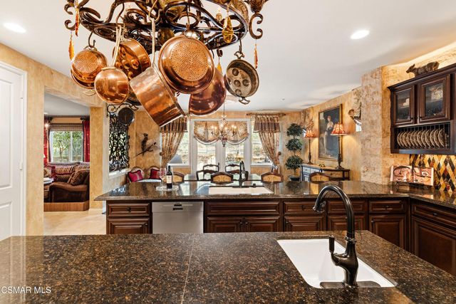 3320 Whispering Glen Court, Simi Valley, CA 93065