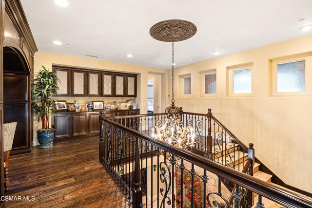 3320 Whispering Glen Court, Simi Valley, CA 93065