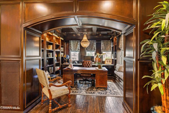 3320 Whispering Glen Court, Simi Valley, CA 93065