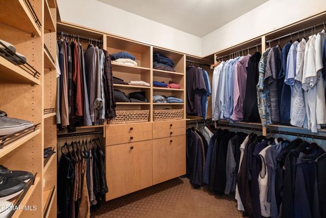 3320 Whispering Glen Court, Simi Valley, CA 93065