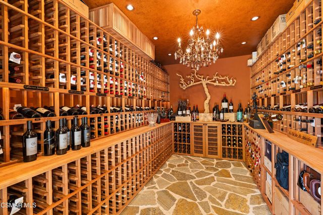 3320 Whispering Glen Court, Simi Valley, CA 93065