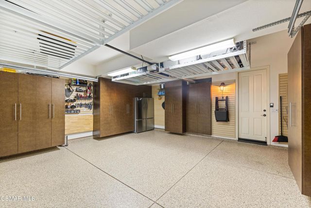 3320 Whispering Glen Court, Simi Valley, CA 93065