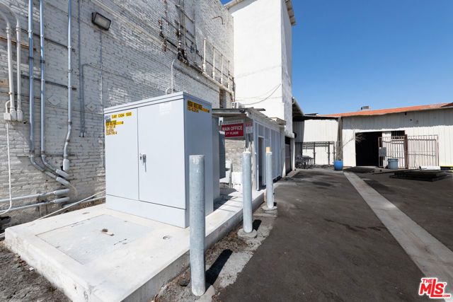 197 E Jefferson Boulevard, Los Angeles, CA 90011