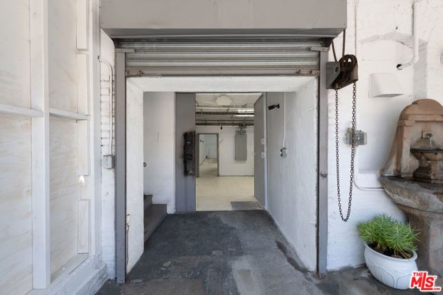 197 E Jefferson Boulevard, Los Angeles, CA 90011