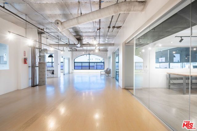 197 E Jefferson Boulevard, Los Angeles, CA 90011