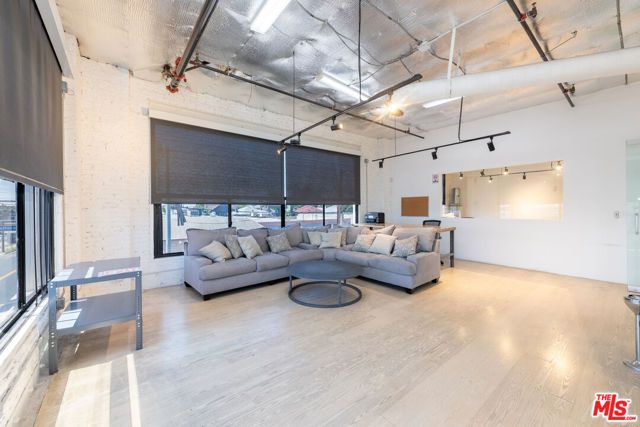 197 E Jefferson Boulevard, Los Angeles, CA 90011