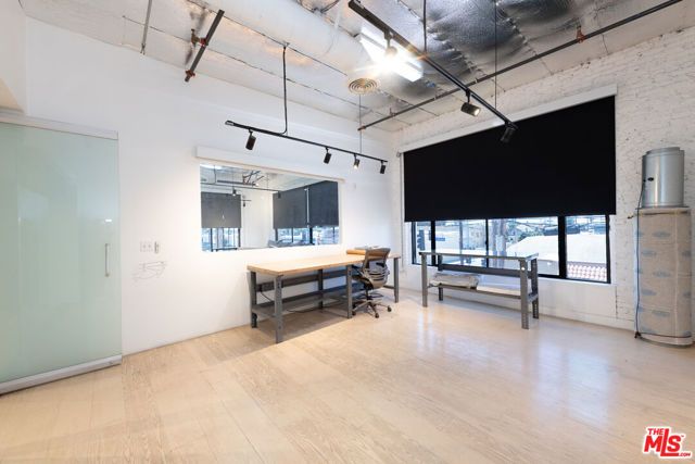 197 E Jefferson Boulevard, Los Angeles, CA 90011