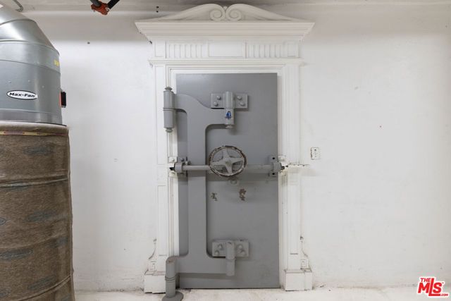 197 E Jefferson Boulevard, Los Angeles, CA 90011