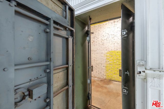 197 E Jefferson Boulevard, Los Angeles, CA 90011