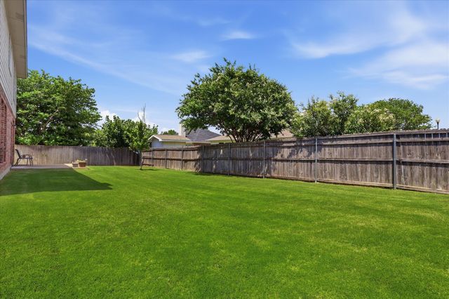 100 Chinos Trail, Justin, TX 76247
