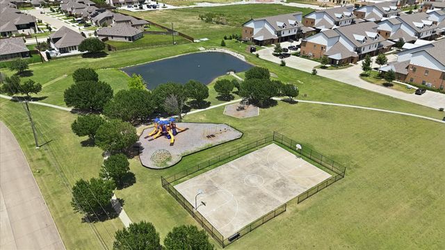 100 Chinos Trail, Justin, TX 76247