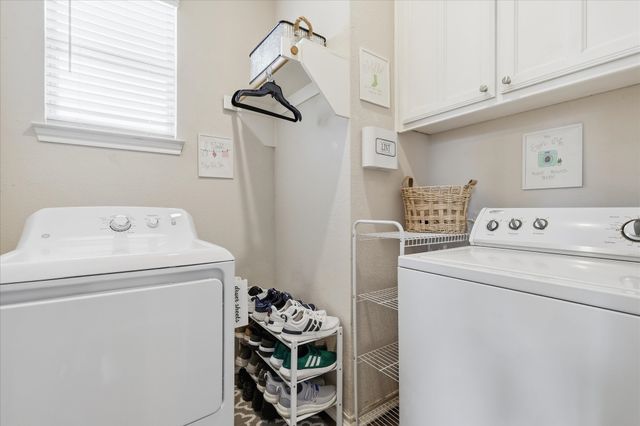 100 Chinos Trail, Justin, TX 76247