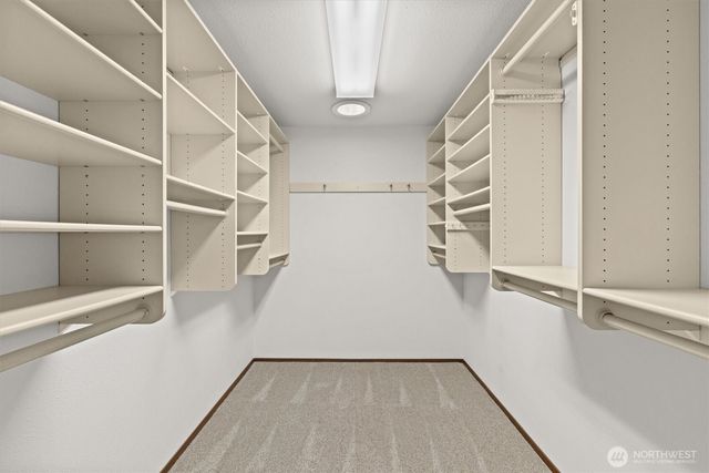 4233 S 252nd Place, Kent, WA 98032