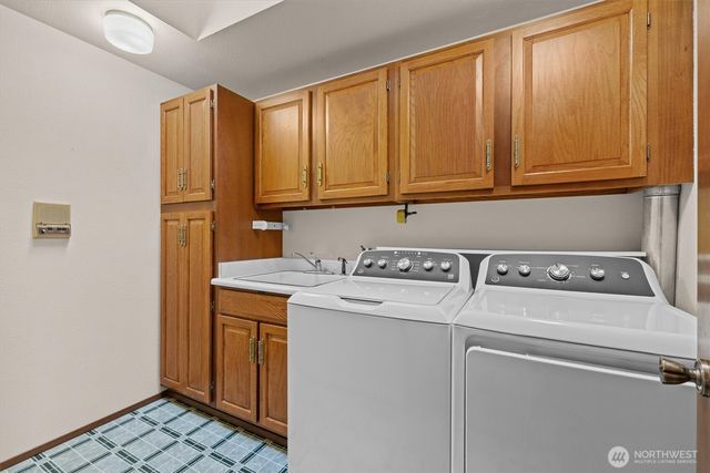 4233 S 252nd Place, Kent, WA 98032