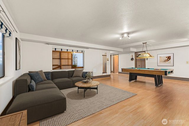 4233 S 252nd Place, Kent, WA 98032