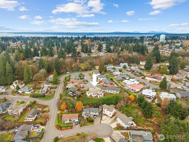 4233 S 252nd Place, Kent, WA 98032