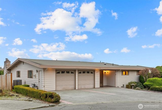 4233 S 252nd Place, Kent, WA 98032