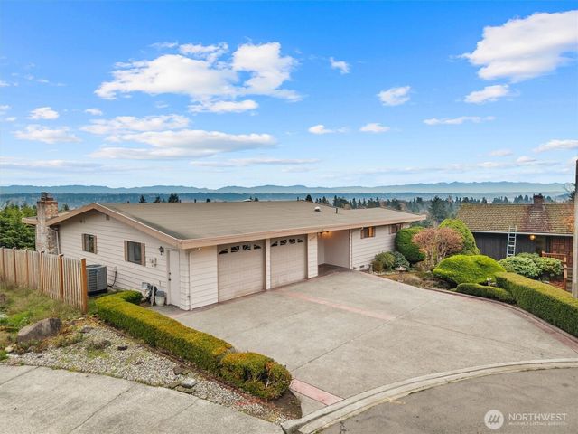 4233 S 252nd Place, Kent, WA 98032
