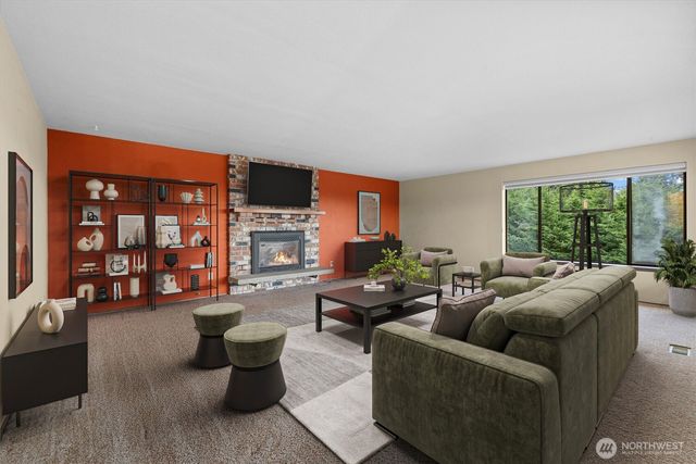 4233 S 252nd Place, Kent, WA 98032