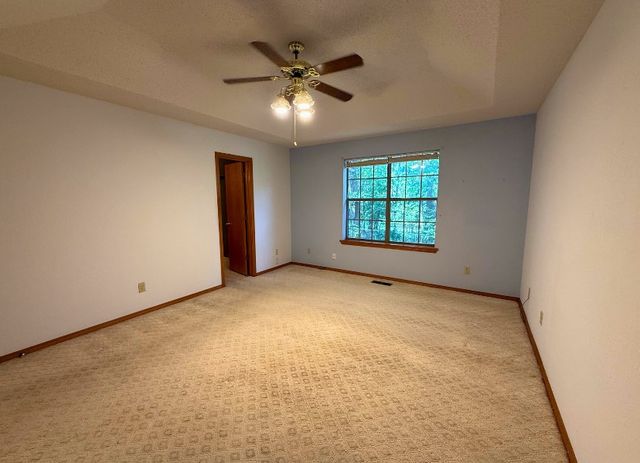 2 Wendron Lane, Bella Vista, AR 72714