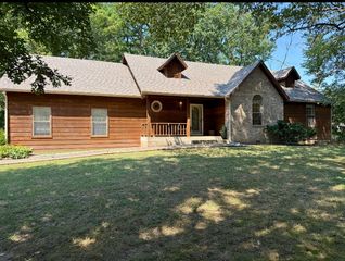 2 Wendron Lane, Bella Vista, AR 72714