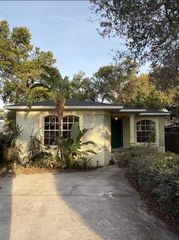 9713 COMMERCE STREET, Tampa, FL 33612