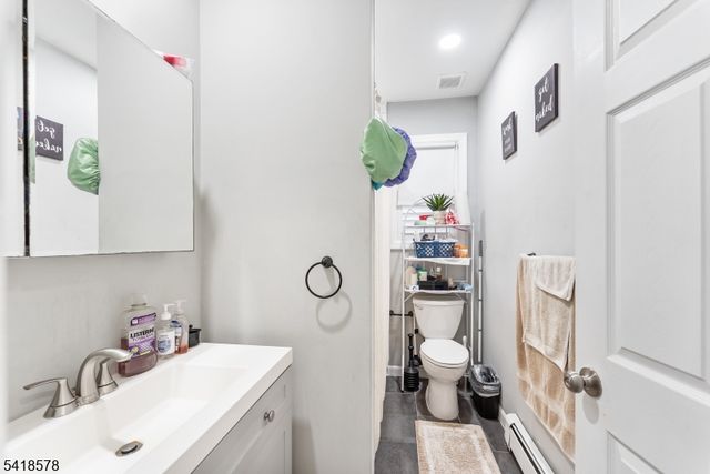 449 E Westfield Ave, Roselle Park Boro, NJ 07204