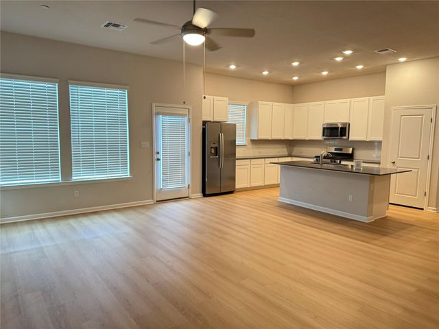 3000 Chisholm Trail RD 3, Round Rock, TX 78681