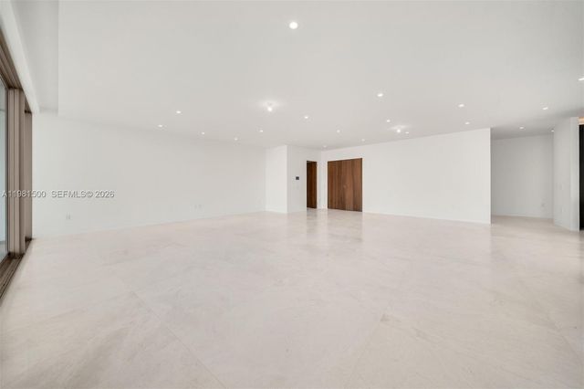 5 GROVE ISLE DR L402, Coconut Grove, FL 33133