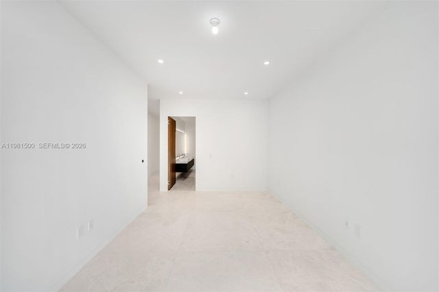 5 GROVE ISLE DR L402, Coconut Grove, FL 33133