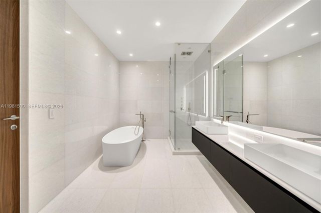 5 GROVE ISLE DR L402, Coconut Grove, FL 33133