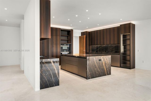 5 GROVE ISLE DR L402, Coconut Grove, FL 33133