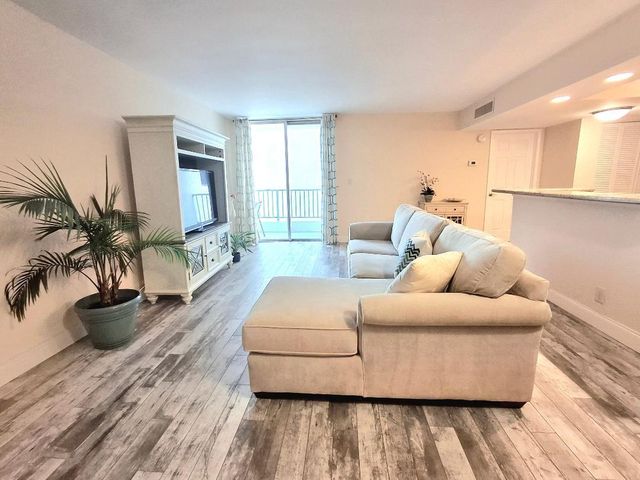 1421 S Ocean Blvd 301, Pompano Beach, FL 33062