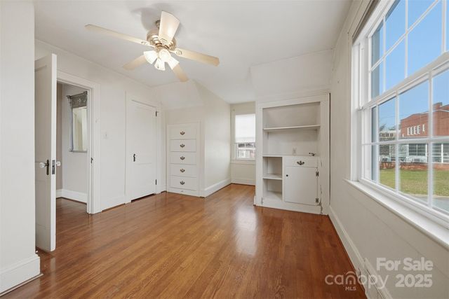 323 4th Street Place SW, Hickory, NC 28602