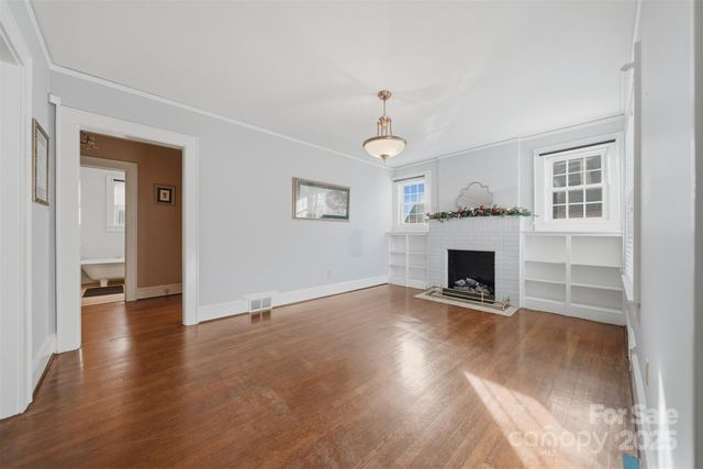 323 4th Street Place SW, Hickory, NC 28602