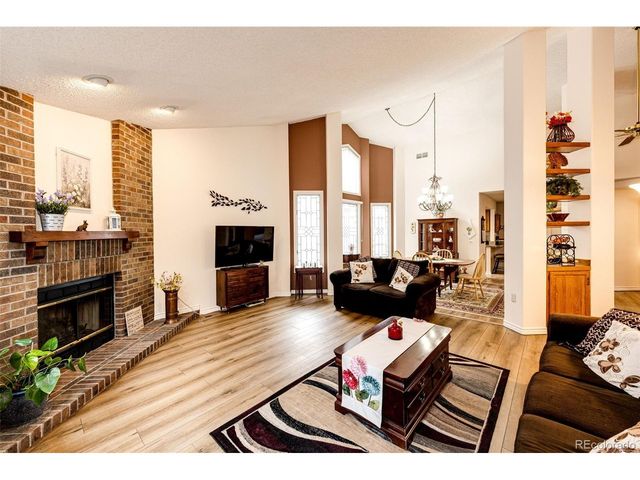 2550 S Iris St, Lakewood, CO 80227