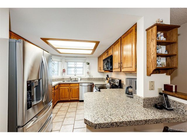 2550 S Iris St, Lakewood, CO 80227