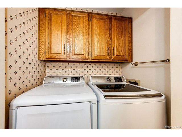 2550 S Iris St, Lakewood, CO 80227