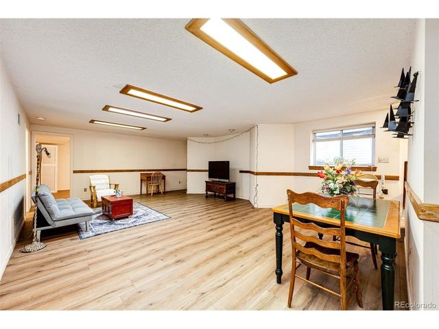 2550 S Iris St, Lakewood, CO 80227