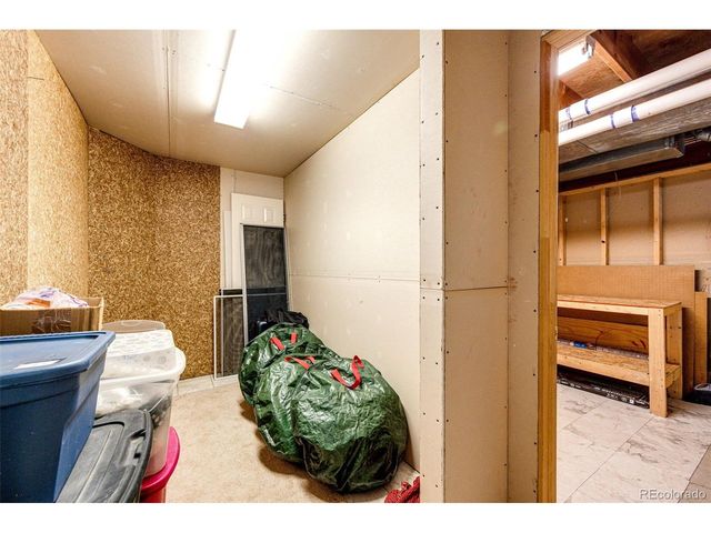 2550 S Iris St, Lakewood, CO 80227