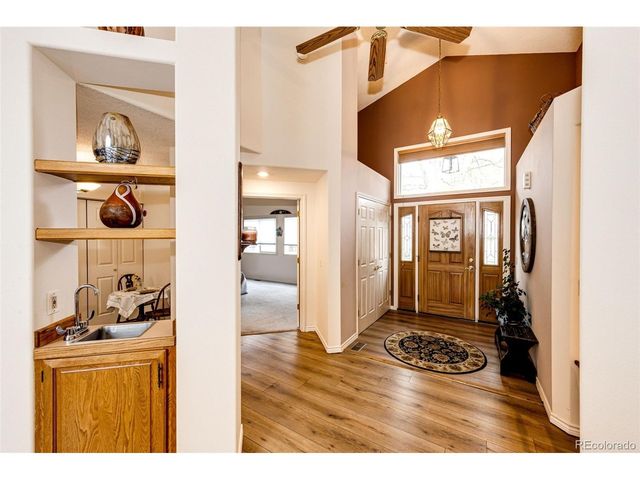 2550 S Iris St, Lakewood, CO 80227