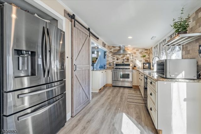 14 Oneida Trl, Wayne Twp., NJ 07470