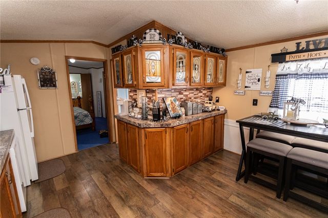 519 E Wine St, South Connellsville, PA 15425